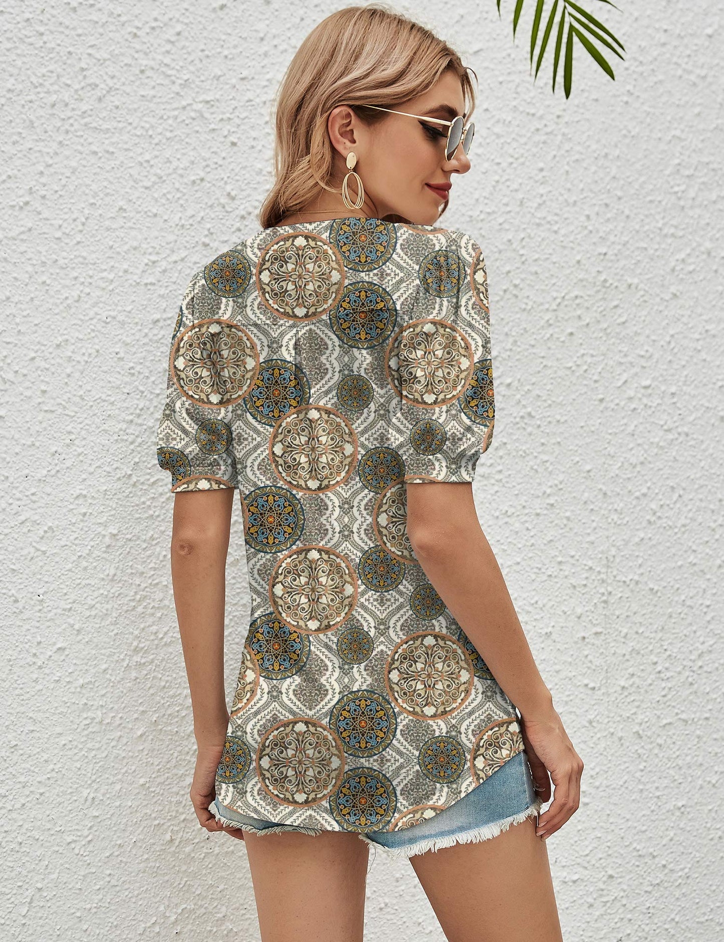 Romanstii Short Sleeve Graphic V-Neck Tee for Women,Khaki,S